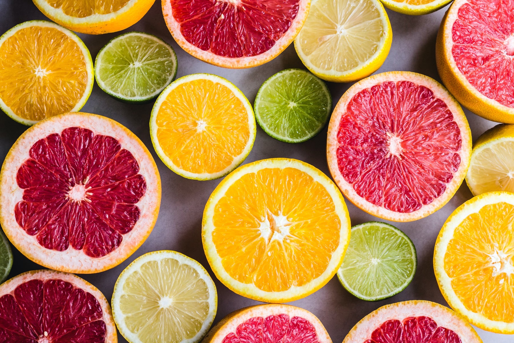 Uplift Your Mood with Citrus Oils: Sweet Orange vs. Tangerine