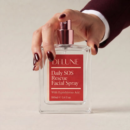 Hand on Delune Daily SOS Rescue Facial Spray